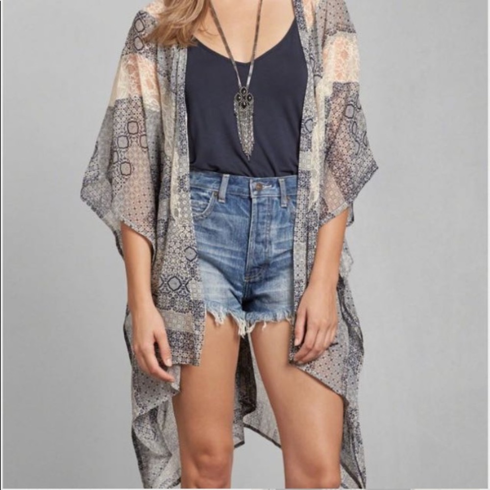 Abercrombie Kimono